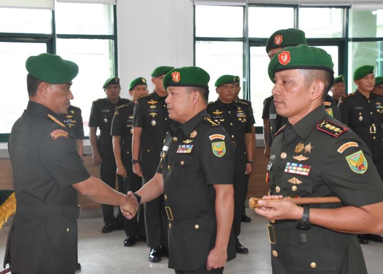 Danrem 044 Gapo Pimpin Acara Penyerahan Tugas Kasiops Kasrem 044 Gapo dan Serah Terima Jabatan Komandan Kodim 0418 Palembang