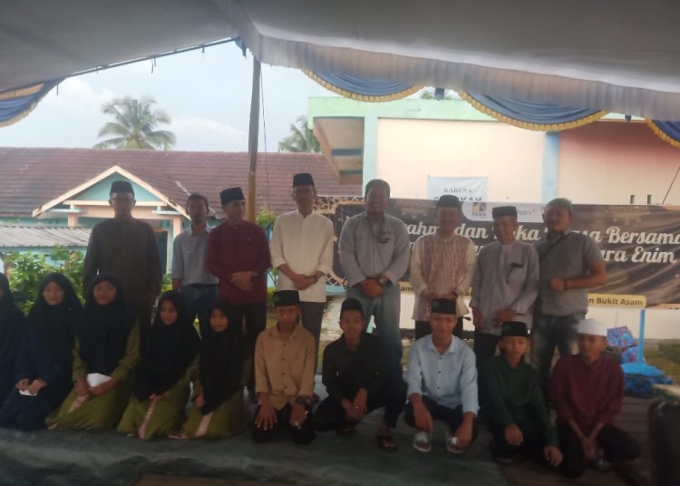 Pt pama adakan Buka Puasa Bersama Wartawan juga Berikan Santunan Ke anak anak Panti Asuhan