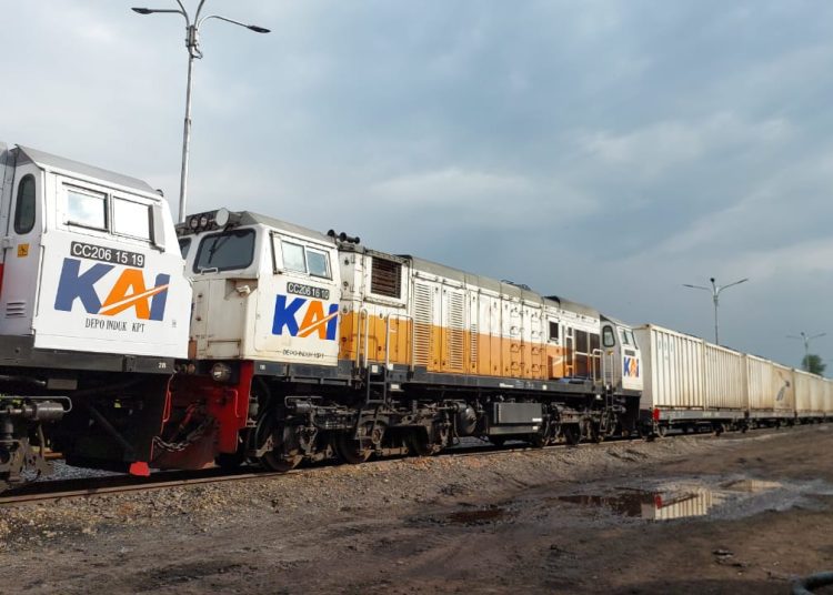 Diduga Dampak Pengangkutan Batubara Jalur Kereta Api, Masyarakat dan Ormas Perpam Keluhkan Debu yang Terbang