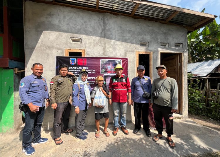 PT Budi Gema Gempita Berpartisipasi Pada Program Bedah Rumah Tidak Layak Huni Warga Muara Lawai