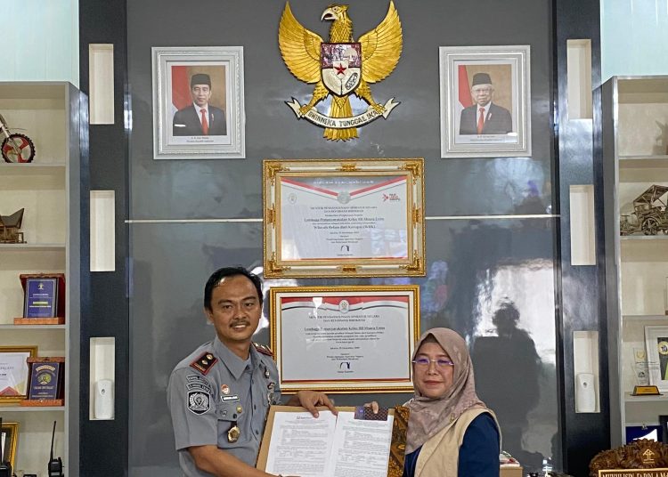 Bukit Asam (PTBA) Serahkan Bantuan Kendaraan untuk Lapas Kelas IIB Muara Enim