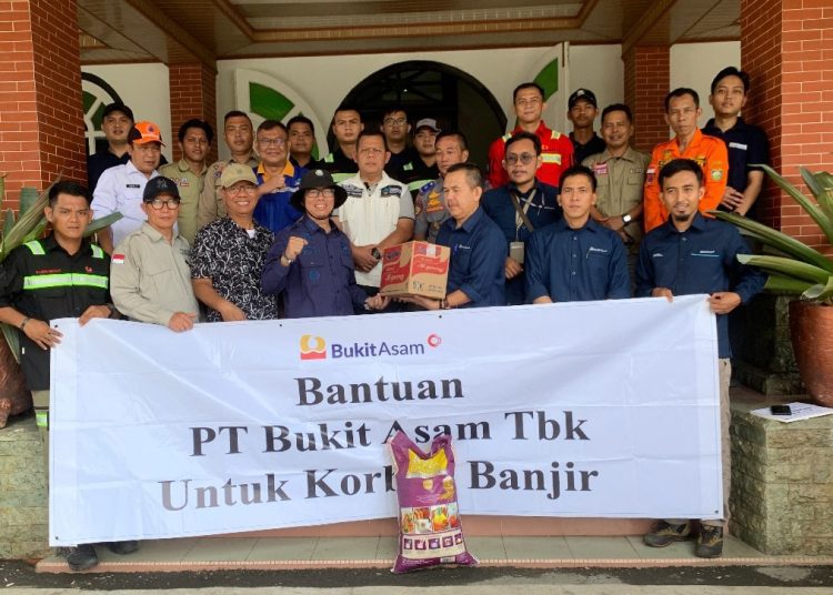 Bukit Asam (PTBA) Salurkan Bantuan untuk Korban Banjir di OKU