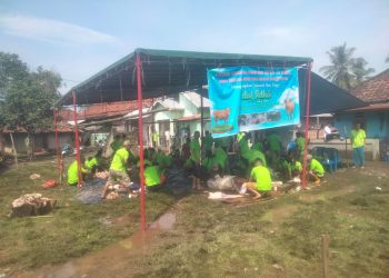 Jumat baroka di hari raya idul,adha berbagi daging kurban di desa muaralawai merapi timur