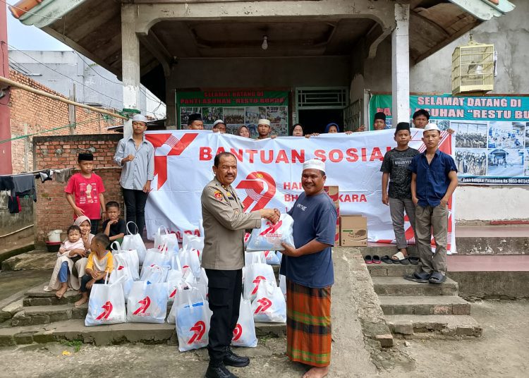 SEMANGAT BERBAGI POLDA SUMSEL SAMBANGI PANTI ASUHAN